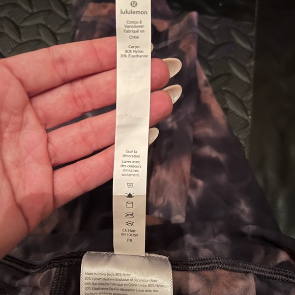 Lululemon Unlimit High-Rise Crop 23" *Keyhole
Diamond dye graphite grey pink - Picture 7 of 9
